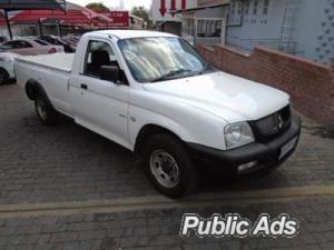 2006   MITSUBISHI   2000i HILINE LWB P/U S/C - R69,900