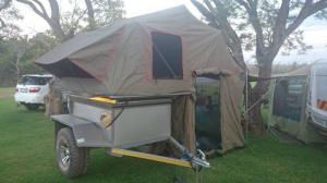 BASIESE OFF-ROAD KAMPEER SLEEPWA met tent