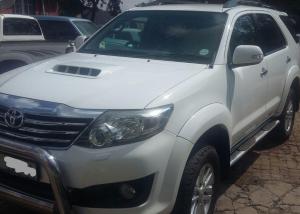 2011 Toyota Fortuner  3.0D-4D Heritage Edition automatic