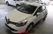 RENAULT CLIO IV 900T EXPRESSION PAY FROM R2350 in Germiston