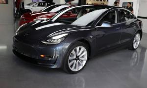 Tesla finally hits target for weekly production on Model 3 cars
